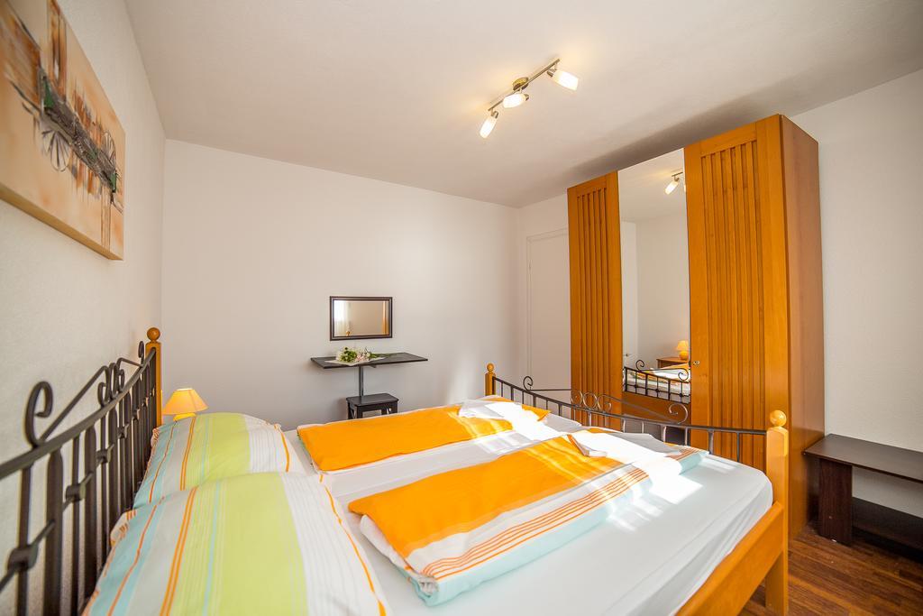 Apartments Kati Омиш Экстерьер фото